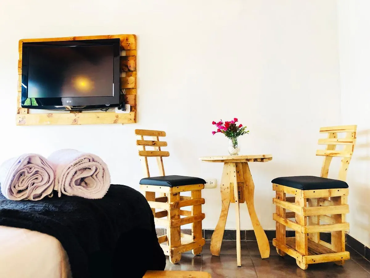 La Vie En Rose Cartagena Hostel 0*,  Kolumbia