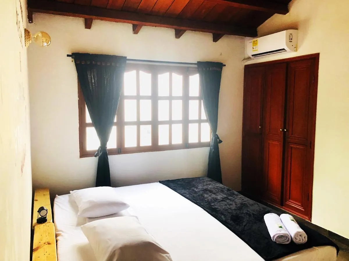 La Vie En Rose Cartagena Hostel